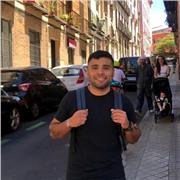 Profesor de fútbol niño de todas las edades